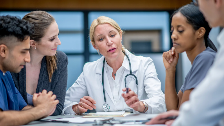 Healthcare leader supporting and empowering nursing staff