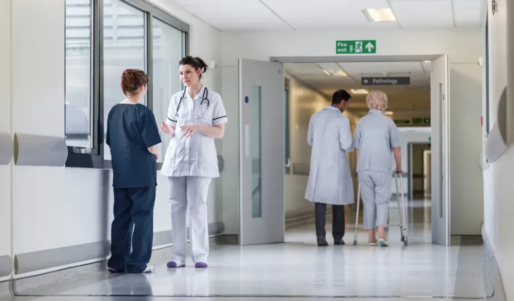 Interprofessional healthcare team collaborating to improve organizational effectiveness | CHCM