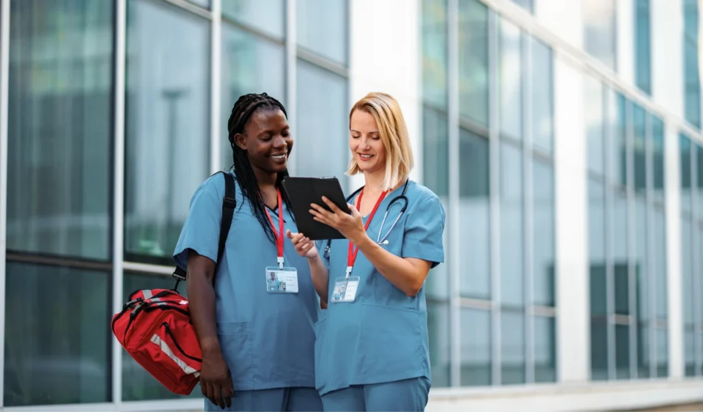 Healthcare professionals collaborating and developing leadership capacity across the team | CHCM 